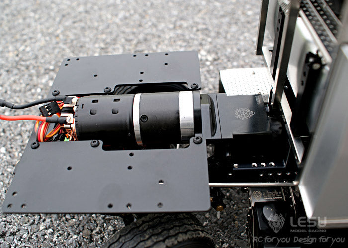 LESU 1/14 Tamiya Benz 1851 3363 Heavy Duty Tractor Truck Chassis 8X8 Full Drive Differential Lock Axle