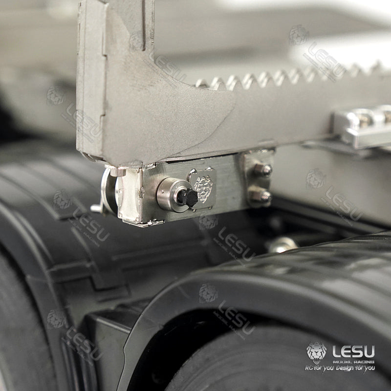 LESU 1/14 Tamiya Volvo FH16 truck model toy truck flatbed wood loaded tree cargo compartment with LED lights and winch