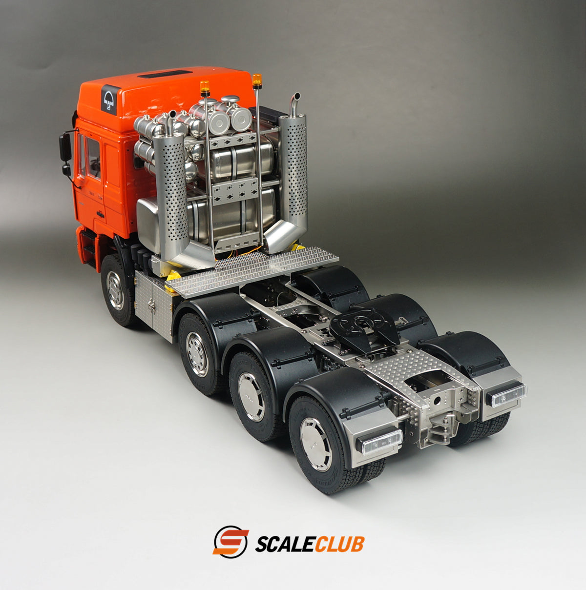 scaleclub 1/14 MAN F2000 8x8 all-metal heavy-duty trailer with metal door and equipment rack