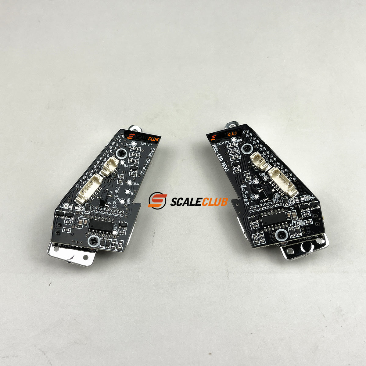 Scaleclcub model RC 1/14 Volvo Tamiya Fh750 integrated flowing headlight