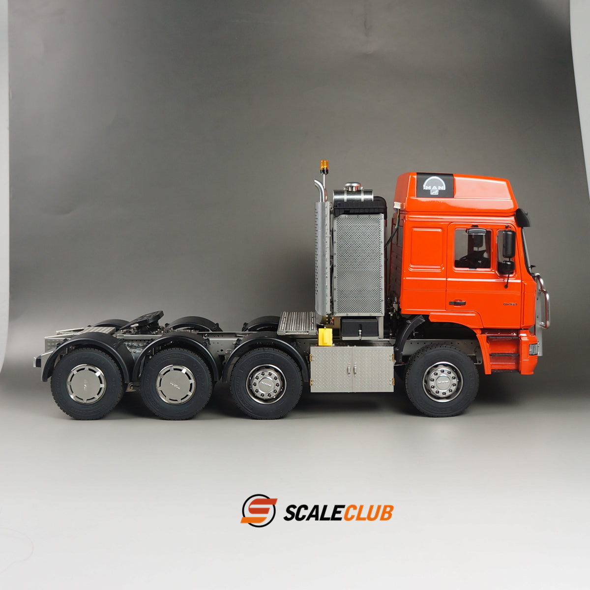 scaleclub 1/14 MAN F2000 8x8 all-metal heavy-duty trailer with metal door and equipment rack