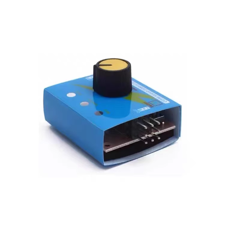 Simple servo tester with three indicator lights