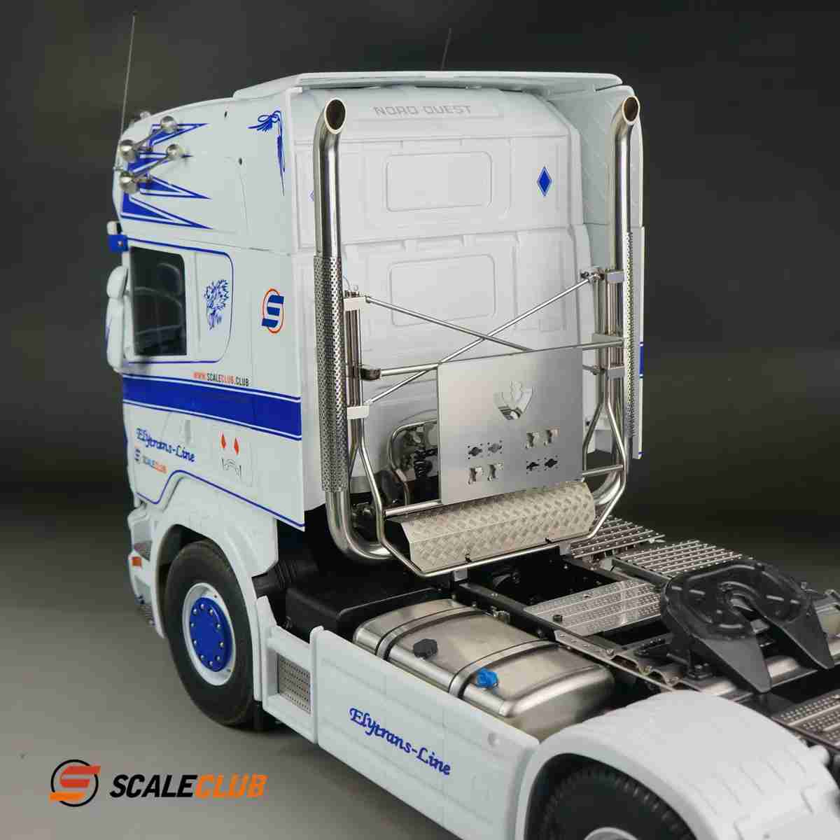 scaleclub Tamiya tractor truck European style with metal V-type exhaust on the driver's floor