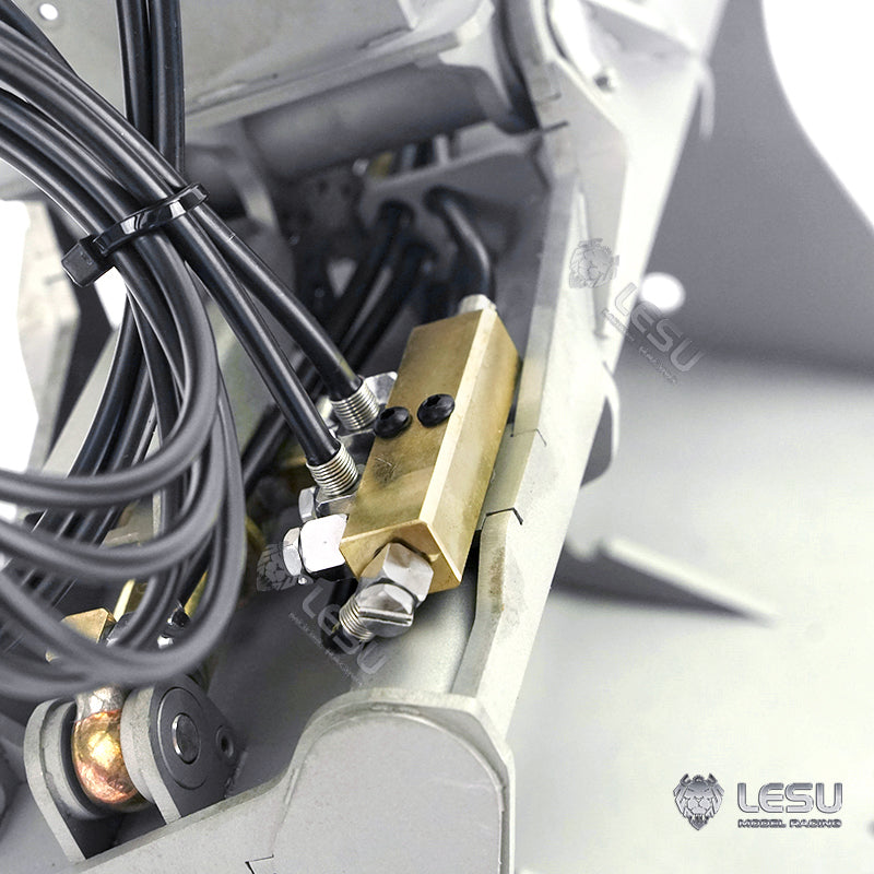 LESU 1/14 simulation hydraulic excavator PC360, wheel excavator, small short tail modified quick-detach metal hydraulic tilt bucket attachment