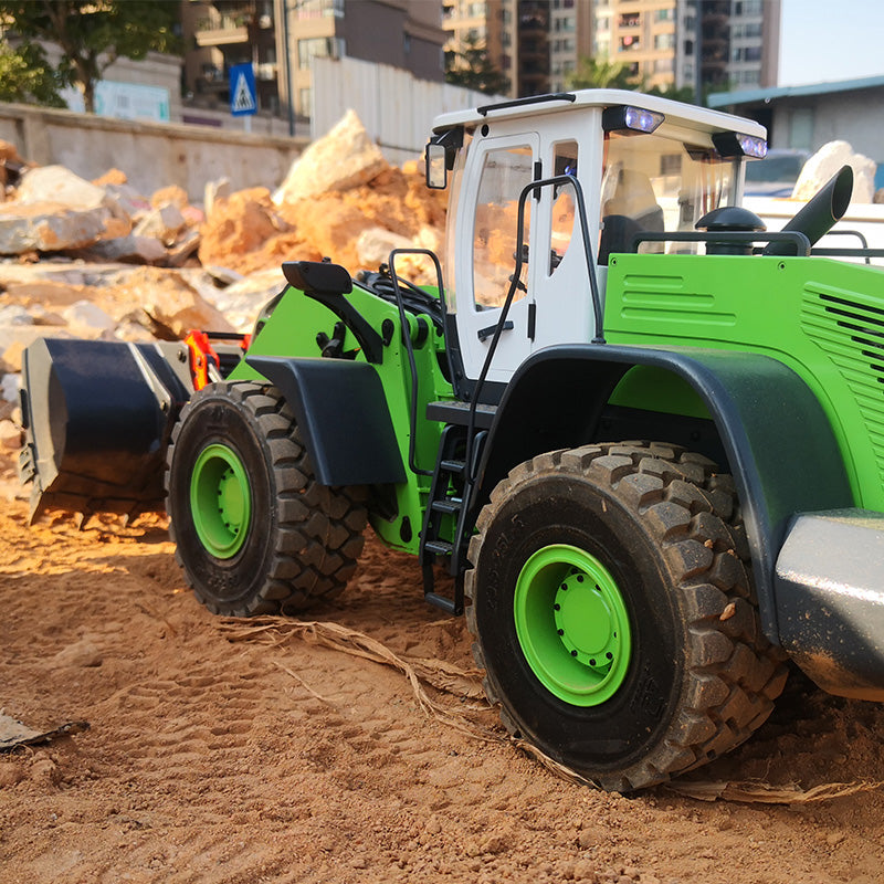 JDMODEL 1/14 Remote Control Hydraulic Loader Model with Quick-Change Set and Fork Attachment JDM-88-B