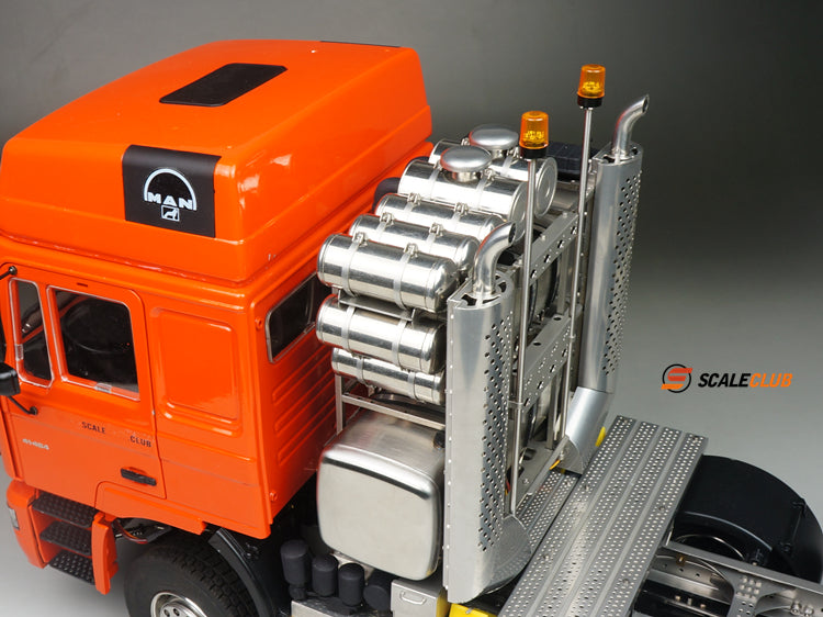 scaleclub 1/14 MAN F2000 8x8 all-metal heavy-duty trailer with metal door and equipment rack