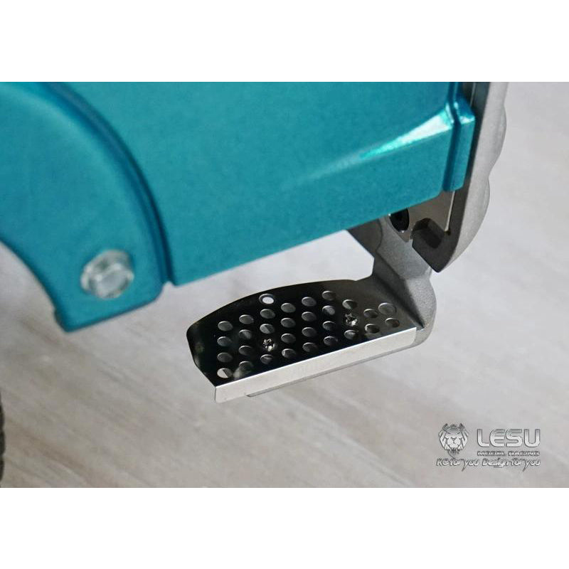 1 pair of LESU .Metal foot pedal ZK-K026 for Tamiya 1/14 RC truck tractor truck model toy cab pedal upgrade parts or DIY parts
