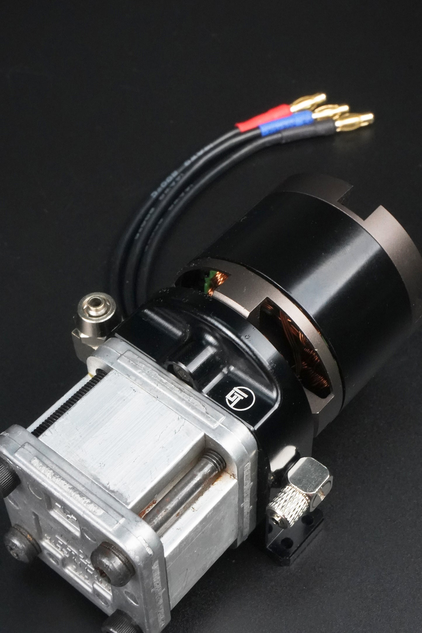 CUT Italian 5048 integrated pump model hydraulic pump oil pump comes with pressure regulator and pressure gauge