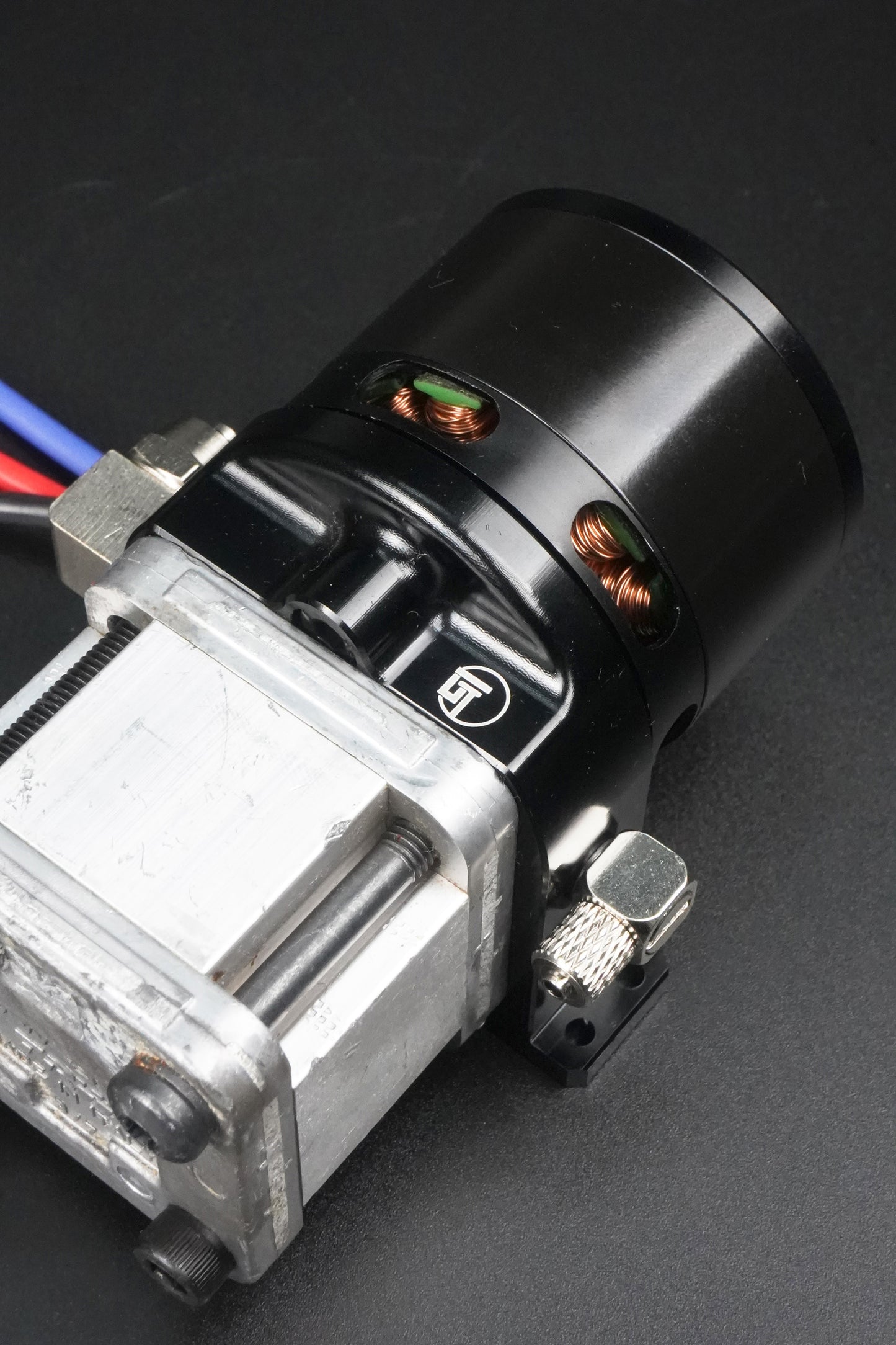 CUT Italian 4020 oil pump model hydraulic pump oil pump comes with pressure regulator and pressure gauge