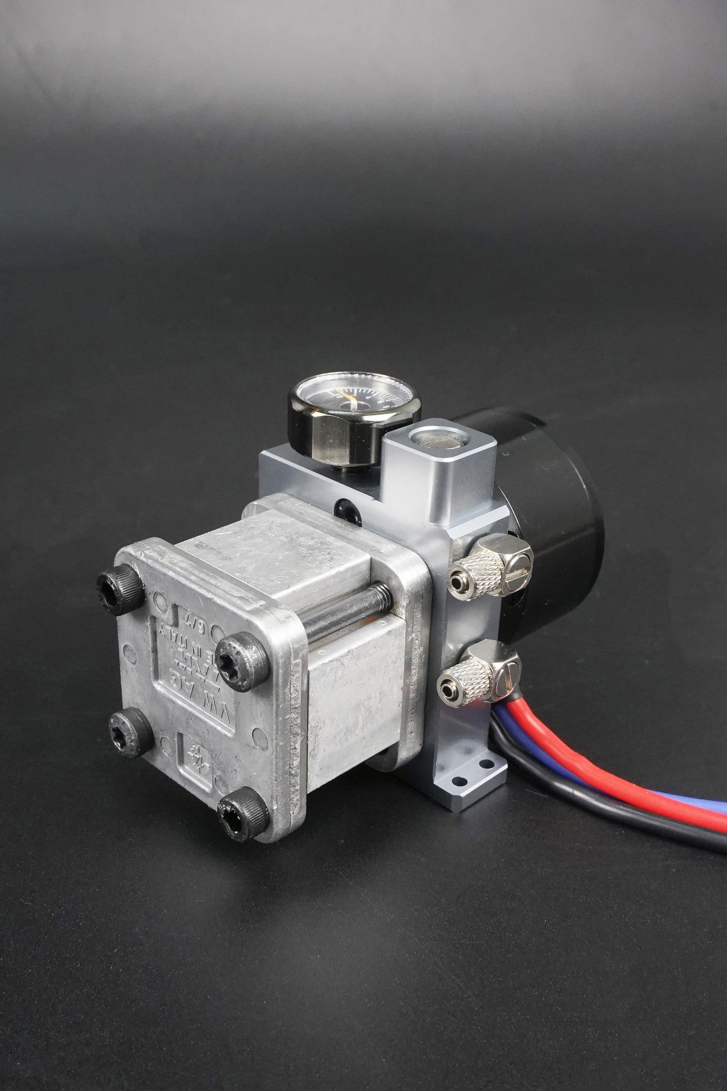 CUT Italian 4020 oil pump model hydraulic pump oil pump comes with pressure regulator and pressure gauge