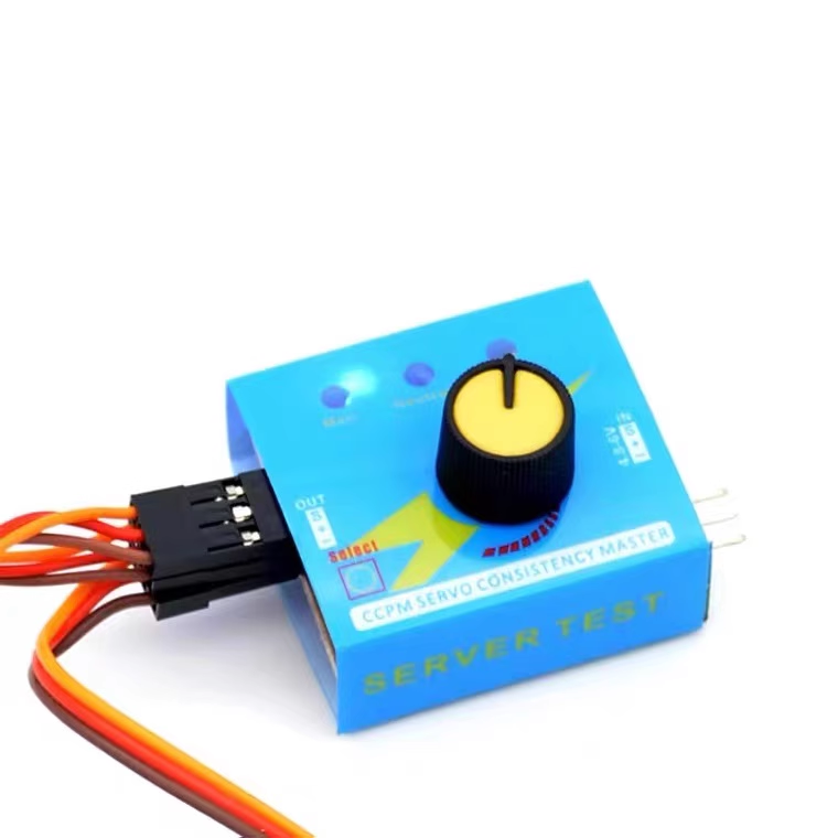 Simple servo tester with three indicator lights