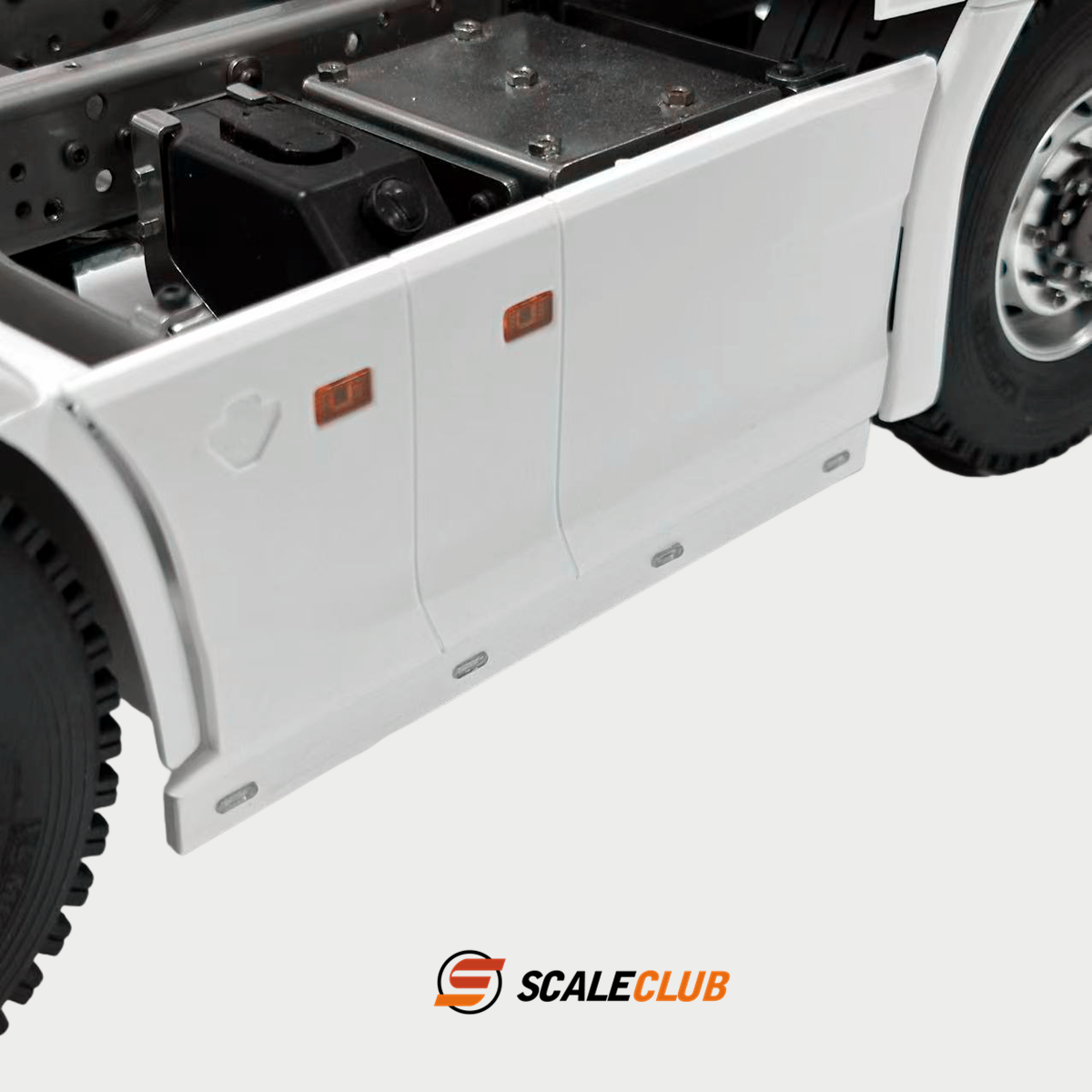 Scaleclub 1/14 Tamiya Scania 770S 3-axle side panel lights, width lights, and clearance lights