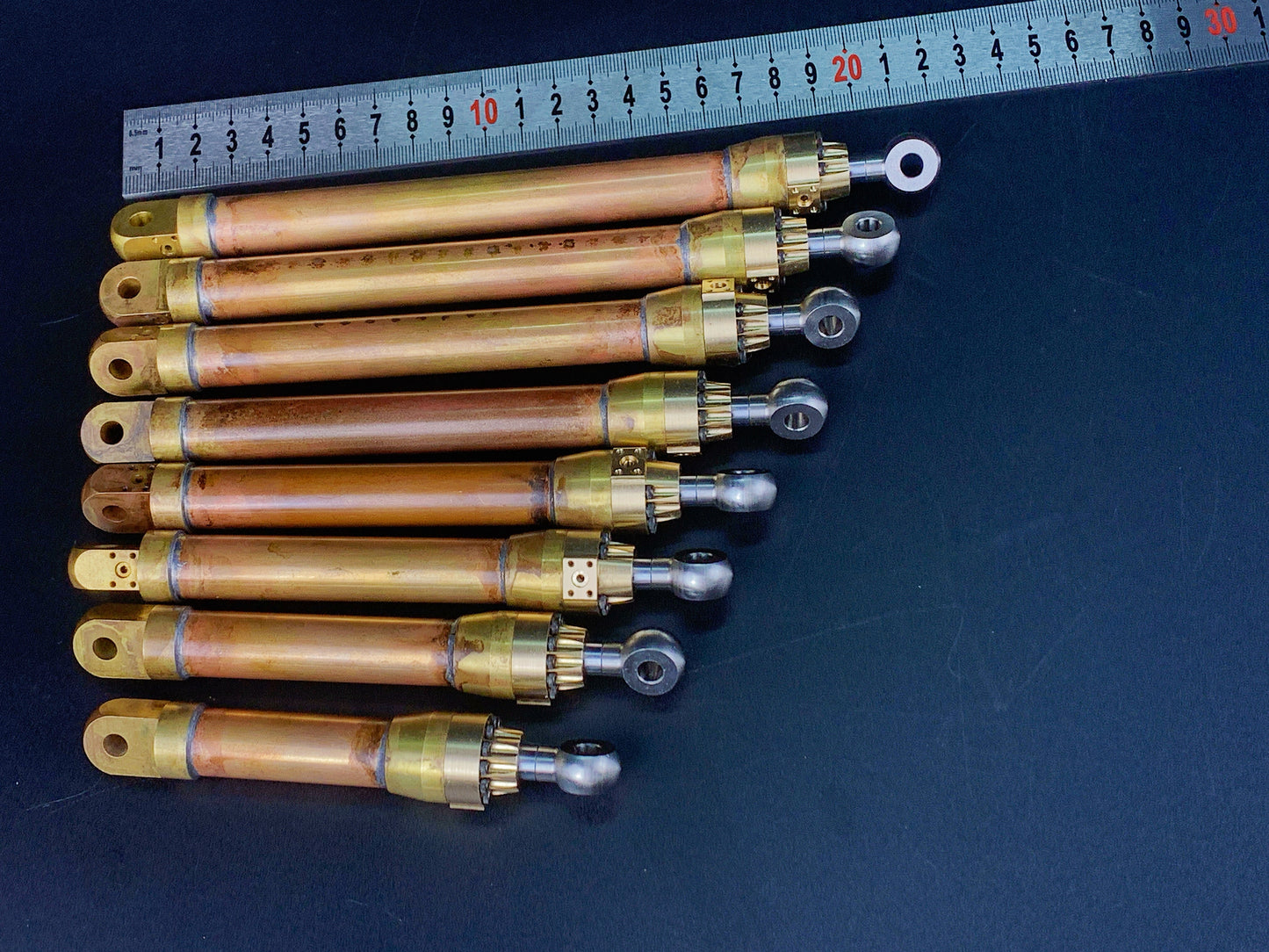 CUT-FLYG Excavator Micro Hydraulic Flange Cylinder High Strength High Simulation