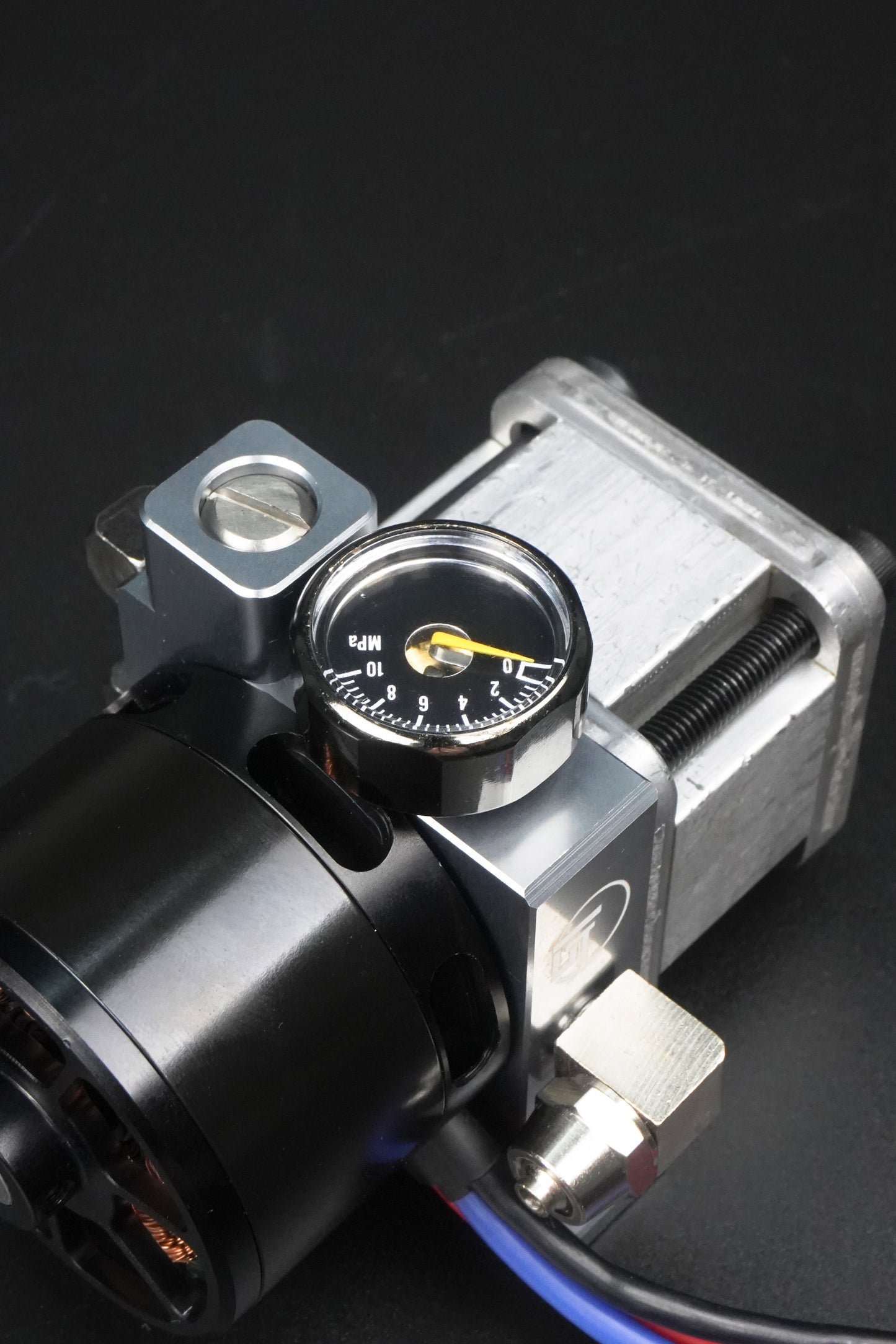 CUT Italian 4020 oil pump model hydraulic pump oil pump comes with pressure regulator and pressure gauge