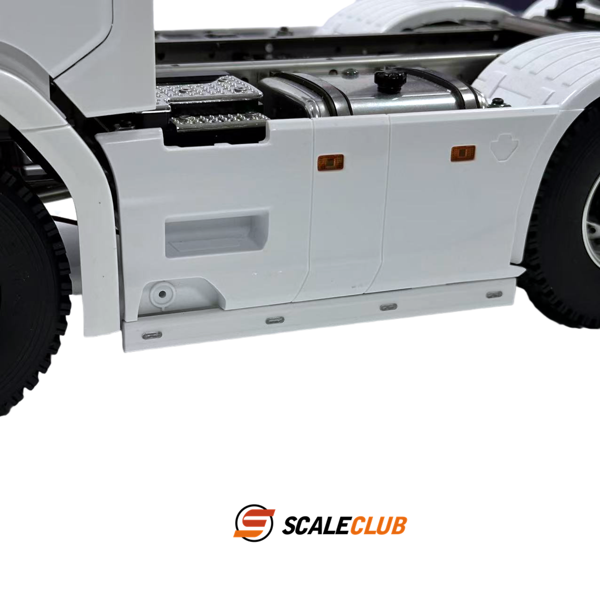 Scaleclub 1/14 Tamiya Scania 770S 3-axle side panel lights, width lights, and clearance lights
