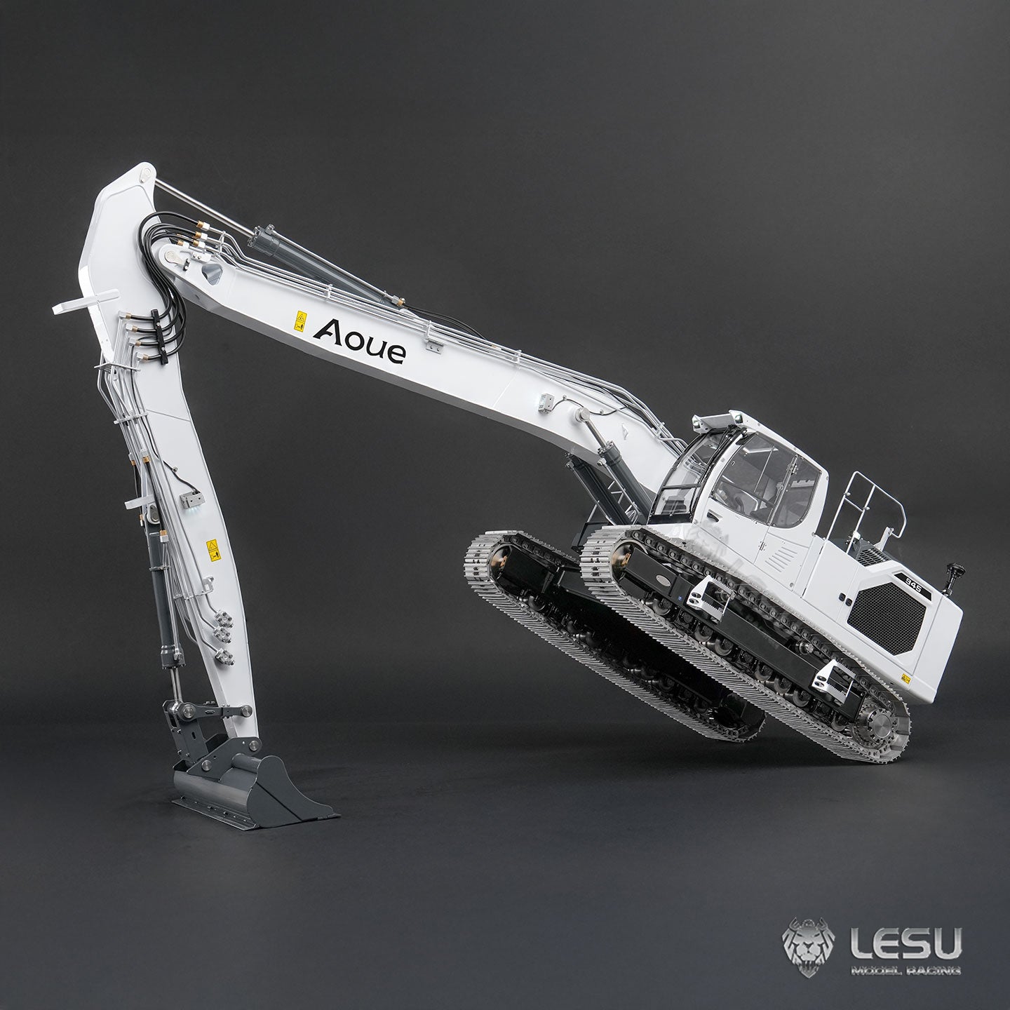 1/14 scale engineering remote-controlled hydraulic model CNC 7-way directional valve Aoue-945 long boom excavator BA-B0034
