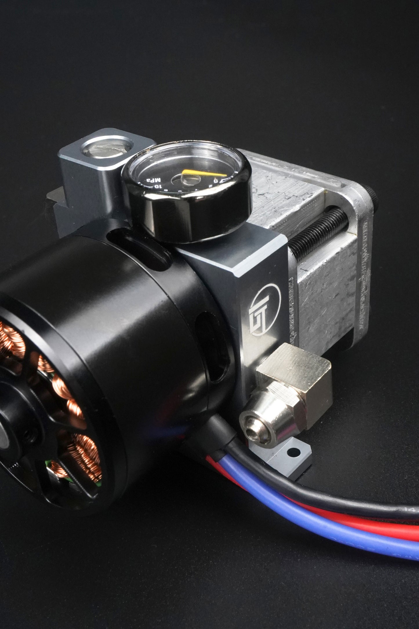 CUT Italian 4020 oil pump model hydraulic pump oil pump comes with pressure regulator and pressure gauge