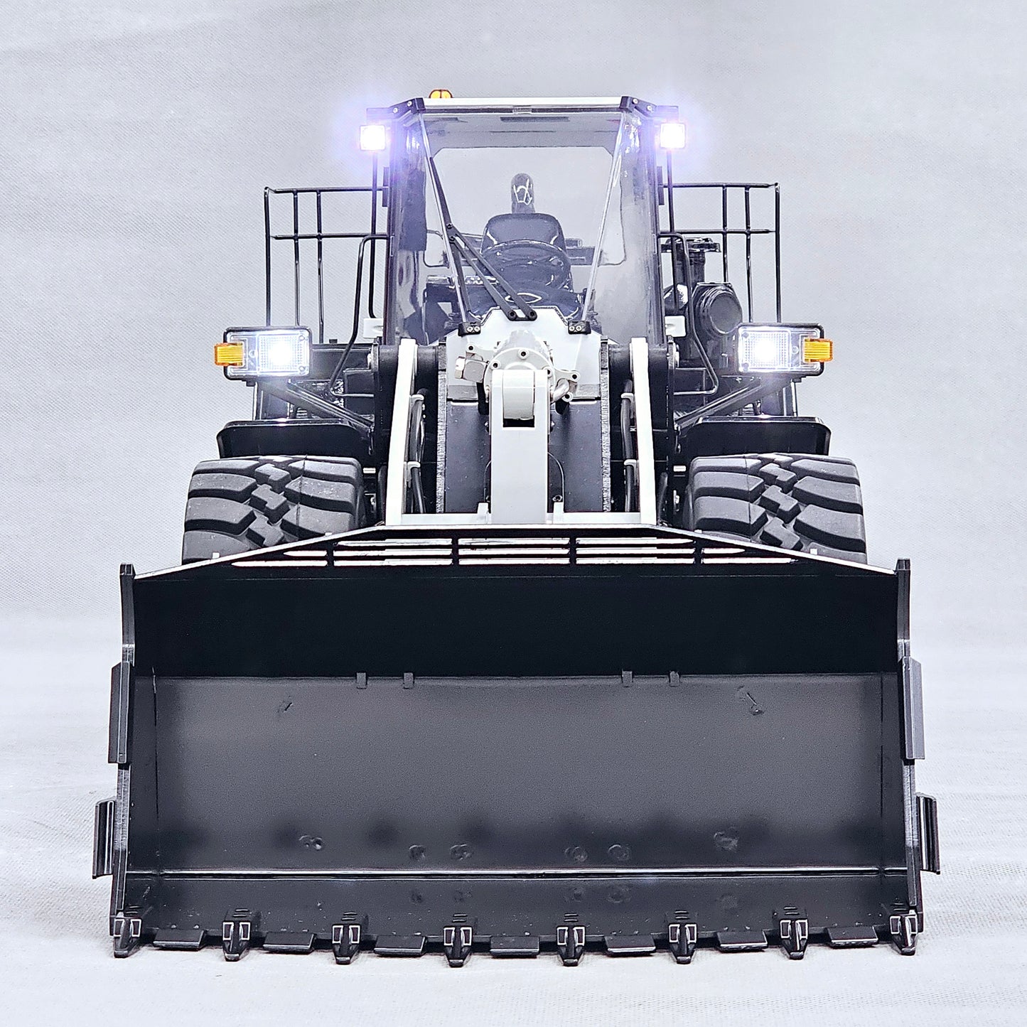 MTRC 1/14 Engineering Vehicle Metal Hydraulic Model 480 Forklift Loader Model