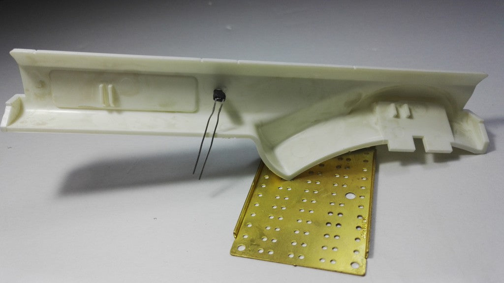 DG RC Tamiya 1/14 V8 Truck Emblem (56352) for MAN 620 Model (Dashboard Light)