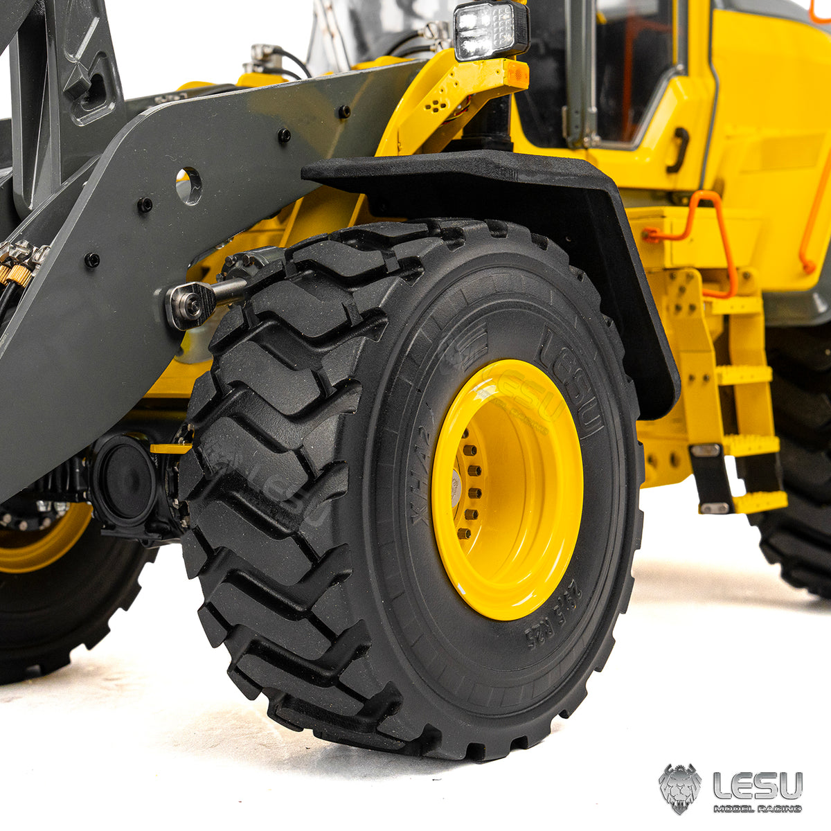 LESU 1/14 Hydraulic Engineering Simulation Model L220H Wheel Loader
